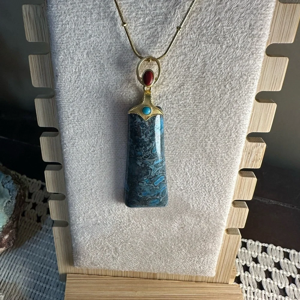 Blue Agate Triangle/Rectangle Pendant Necklace - Picture 7 of 8
